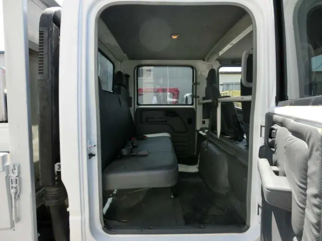 いすゞ エルフ BDG-NPR85AN(2WD)の写真20