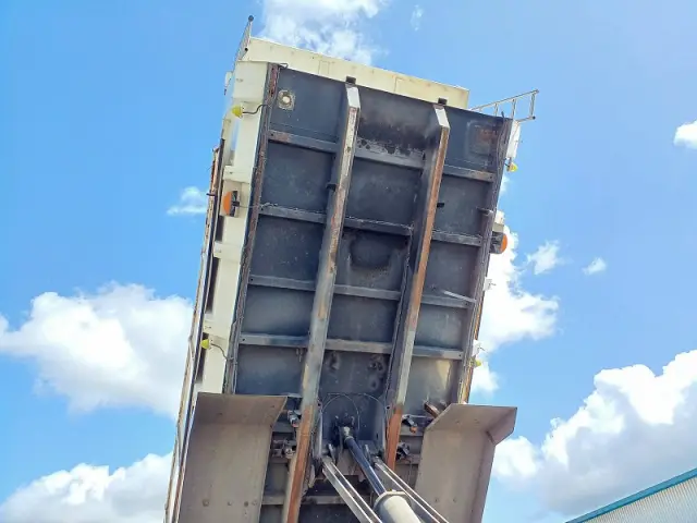 日野 プロフィア BDG-FS1EPYA(6x4)の写真10