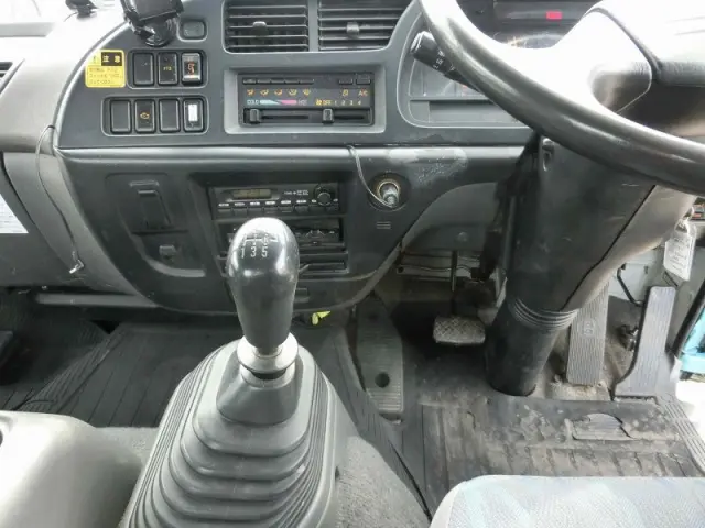 いすゞ フォワード ADG-FRR90G3S(2WD)の写真23