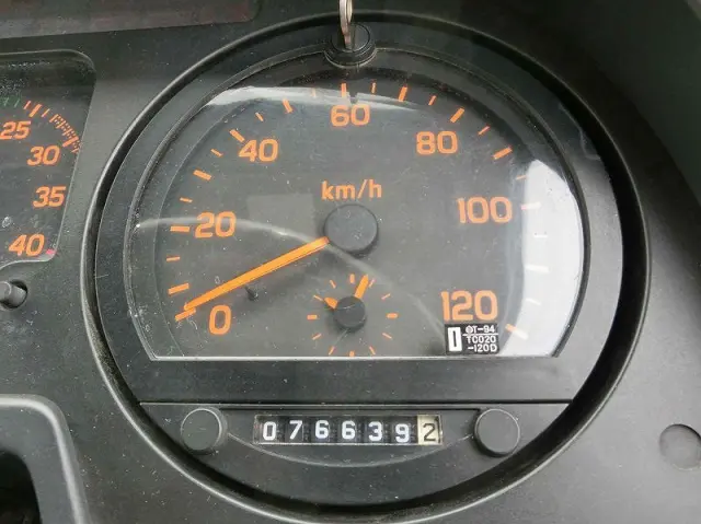 いすゞ フォワード ADG-FRR90G3S(2WD)の写真24