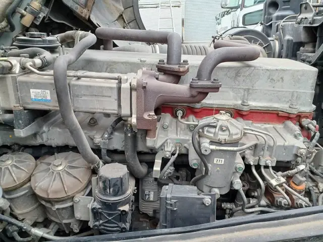 日野 プロフィア LKG-FW1EWBA(8x4)の写真19