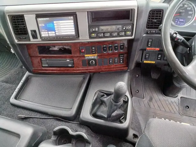 日野 プロフィア LKG-FW1EWBA(8x4)の写真23