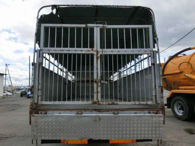 いすゞ フォワード PB-FRS35L3J(4WD)の写真7