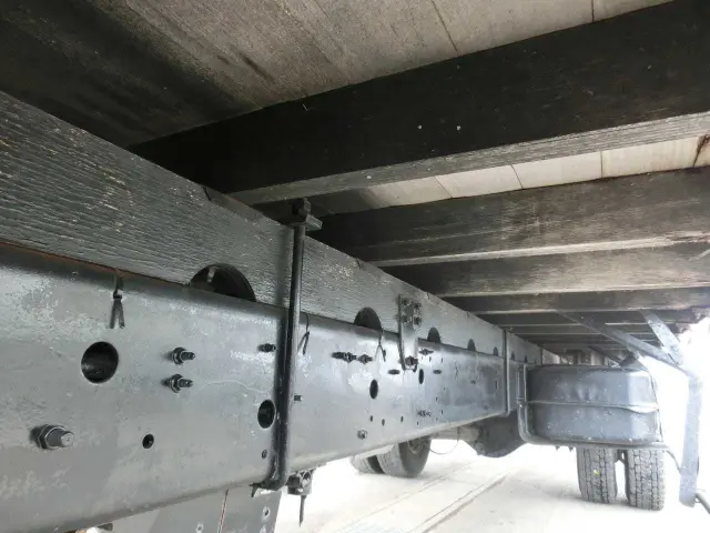 いすゞ フォワード PB-FRS35L3J(4WD)の写真12