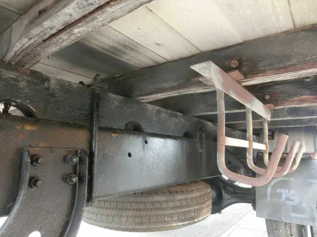 いすゞ フォワード PB-FRS35L3J(4WD)の写真13