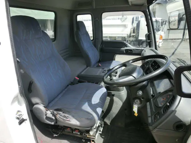 いすゞ フォワード PB-FRS35L3J(4WD)の写真22