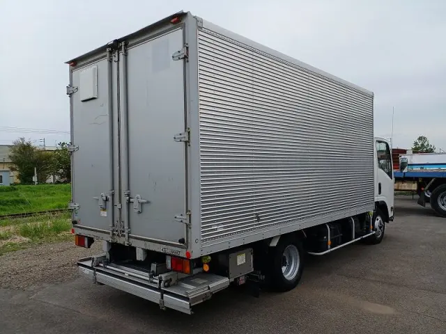 いすゞ エルフ TPG-NPR85AR(2WD)の写真6