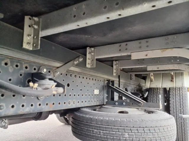 いすゞ エルフ TPG-NPR85AR(2WD)の写真10