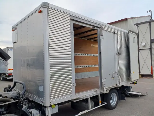 いすゞ エルフ TPG-NPR85AR(2WD)の写真15