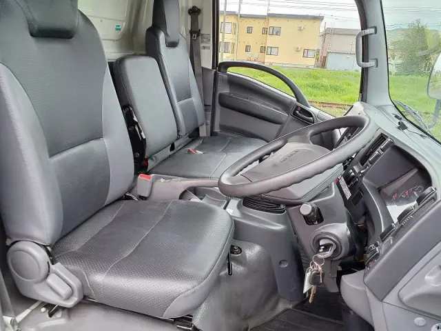 いすゞ エルフ TPG-NPR85AR(2WD)の写真22