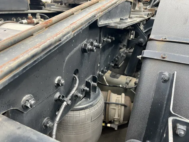 日野 プロフィア QPG-SH1EDDG(2WD)の写真13