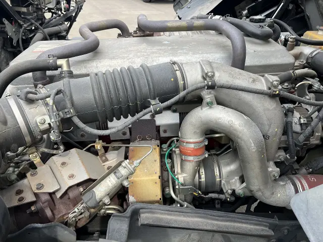 日野 プロフィア QPG-SH1EDDG(2WD)の写真20