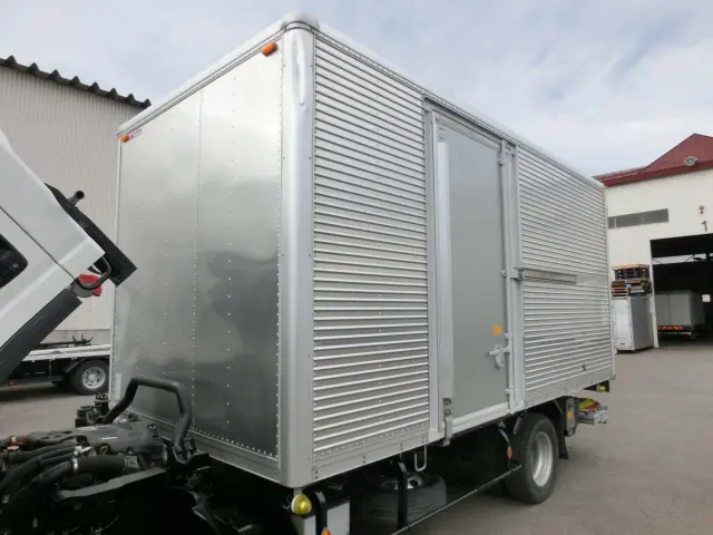 いすゞ エルフ TKG-NPS85AN(4WD)の写真17