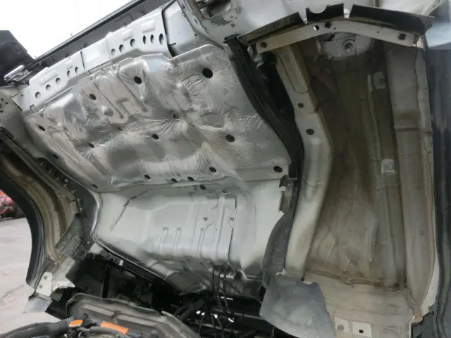 いすゞ エルフ TKG-NPS85AN(4WD)の写真18