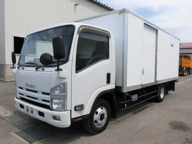 いすゞ エルフ TDG-NPS85AN(4WD)の写真1