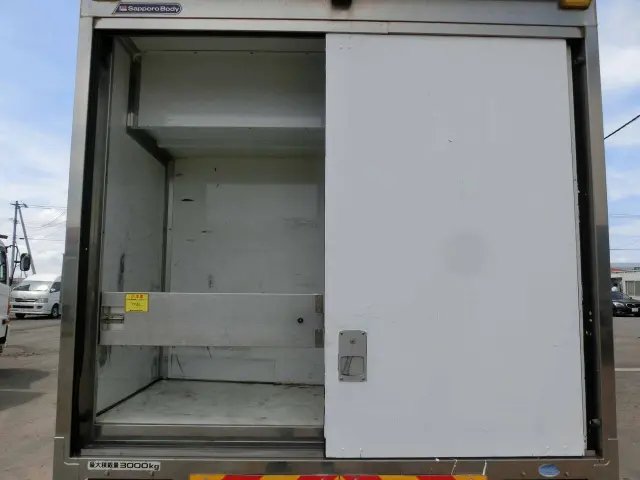 いすゞ エルフ TDG-NPS85AN(4WD)の写真9