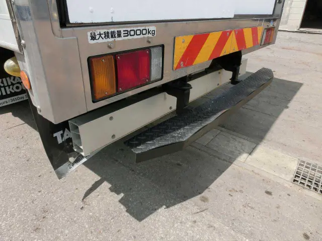 いすゞ エルフ TDG-NPS85AN(4WD)の写真17