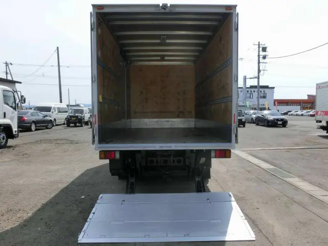 いすゞ エルフ TKG-NPS85AN(4WD)の写真8