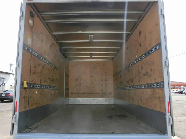 いすゞ エルフ TKG-NPS85AN(4WD)の写真9