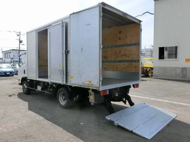 いすゞ エルフ TKG-NPS85AN(4WD)の写真10