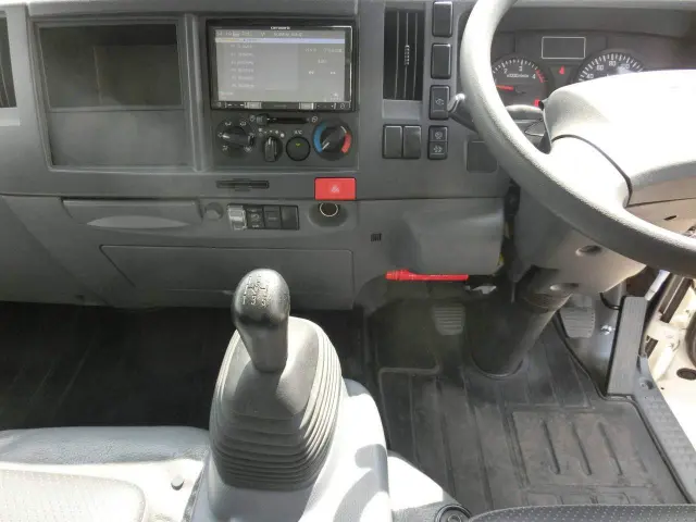いすゞ エルフ TKG-NPS85AN(4WD)の写真23