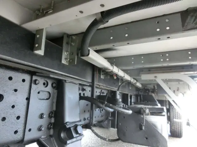 いすゞ エルフ TDG-NPS85AN(4WD)の写真13