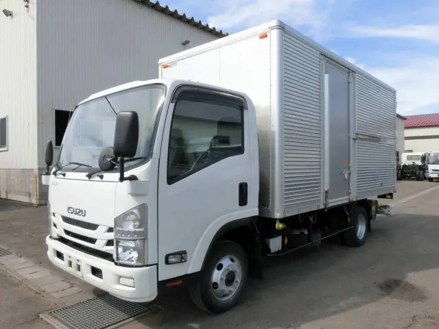 いすゞ エルフ TKG-NPS85AN(4WD)の写真1