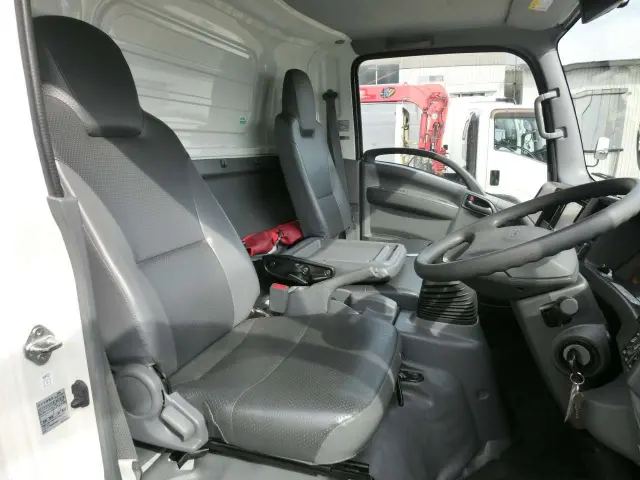 いすゞ エルフ TKG-NPS85AN(4WD)の写真22