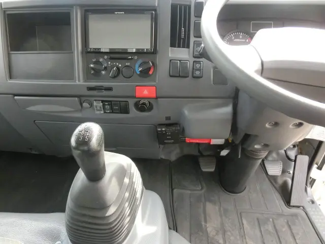 いすゞ エルフ TKG-NPS85AN(4WD)の写真23