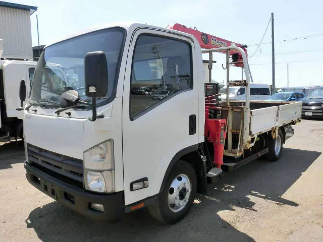 いすゞ エルフ TDG-NPS85AR(4WD)の写真1