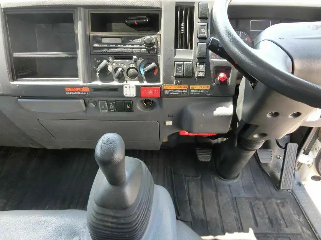 いすゞ エルフ TDG-NPS85AR(4WD)の写真23