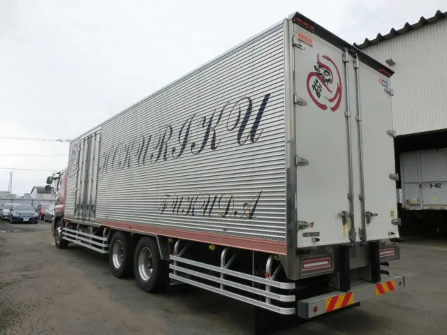 日野 プロフィア 2PG-FS1AHG(6x4)の写真4