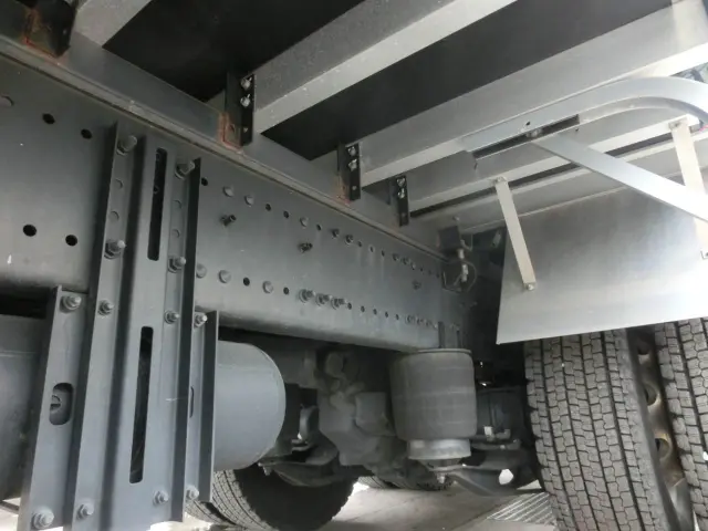 日野 プロフィア 2PG-FS1AHG(6x4)の写真9