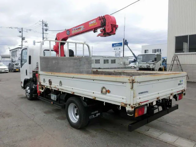いすゞ エルフ TKG-NPS85AR(4WD)の写真4