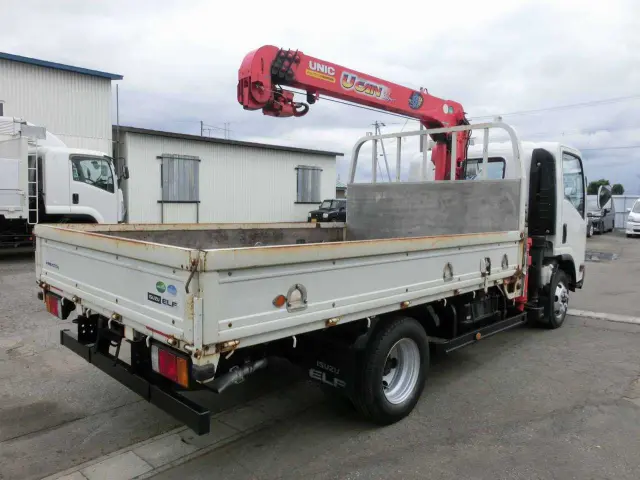 いすゞ エルフ TKG-NPS85AR(4WD)の写真6