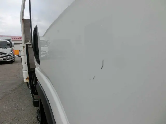 いすゞ エルフ TKG-NPS85AR(4WD)の写真16