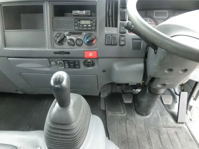 いすゞ エルフ TKG-NPS85AR(4WD)の写真23