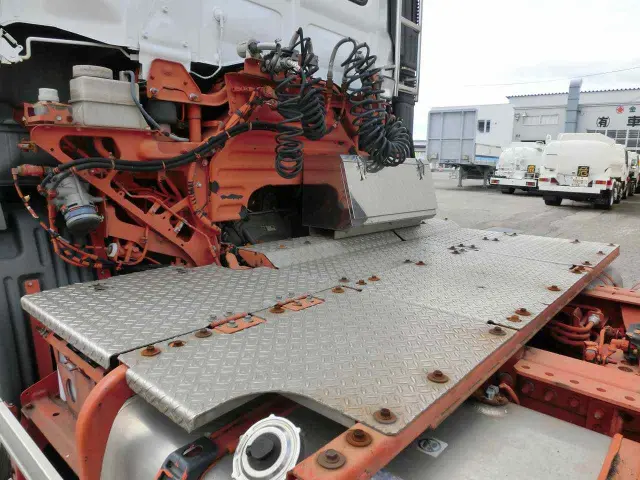 日野 プロフィア QPG-SH1EDDG(2WD)の写真13