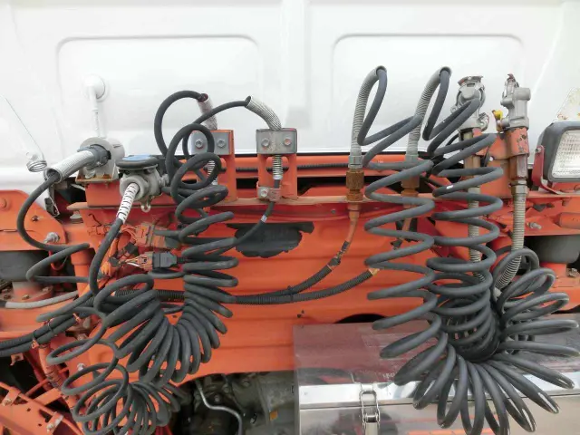 日野 プロフィア QPG-SH1EDDG(2WD)の写真14