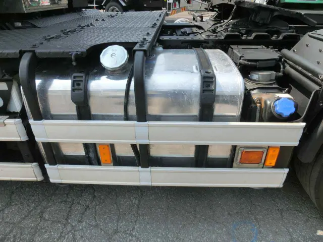 日野 プロフィア QPG-SH1EDDG(2WD)の写真13