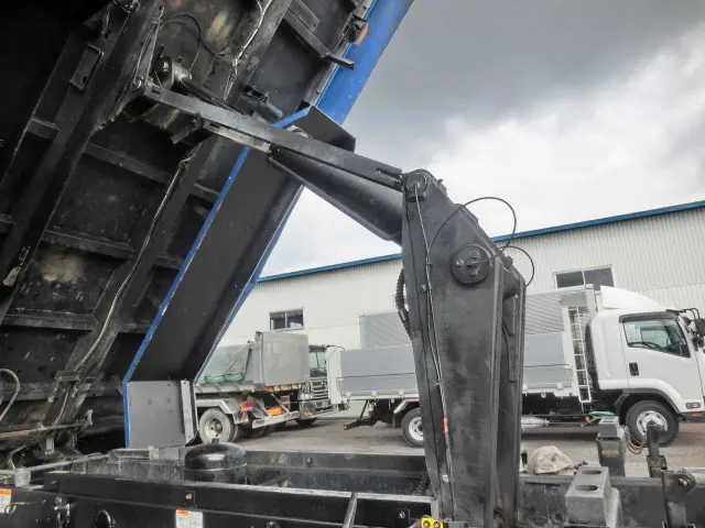 日野 プロフィア 2DG-FS1AGA(6x4)の写真12