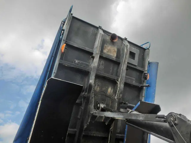 日野 プロフィア 2DG-FS1AGA(6x4)の写真13