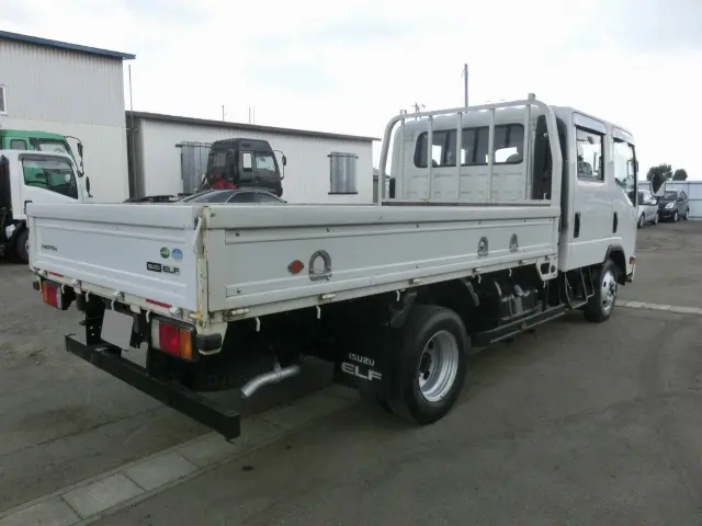 いすゞ エルフ TRG-NPR85AR(2WD)の写真6