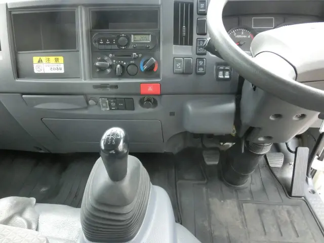 いすゞ エルフ TRG-NPR85AR(2WD)の写真23