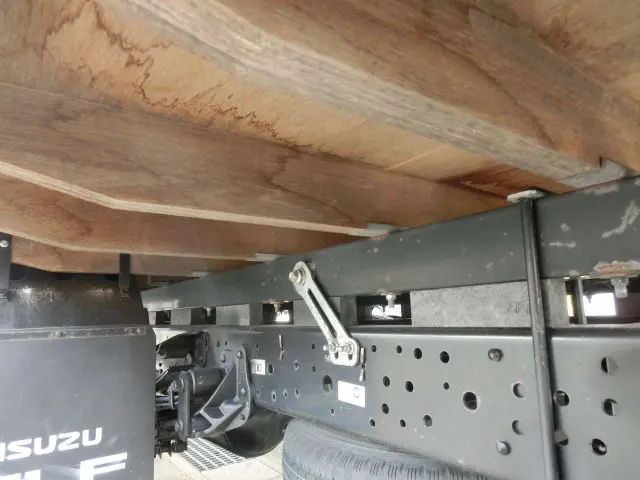 いすゞ エルフ TKG-NPR85AN(2WD)の写真11