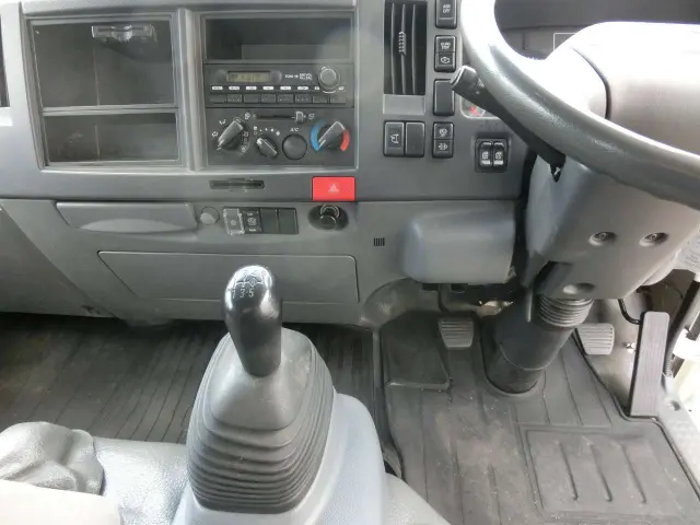 いすゞ エルフ TKG-NPR85AN(2WD)の写真23