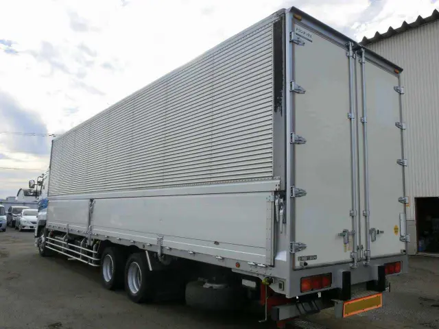 日野 プロフィア PK-FQ1EWWG(6x4)の写真4