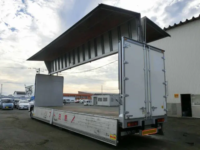 日野 プロフィア PK-FQ1EWWG(6x4)の写真11