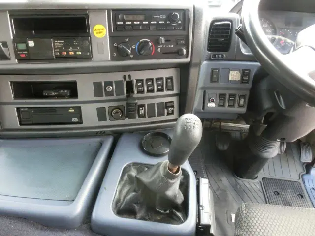 日野 プロフィア PK-FQ1EWWG(6x4)の写真23