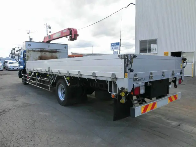 いすゞ フォワード LKG-FTR34S2(2WD)の写真4